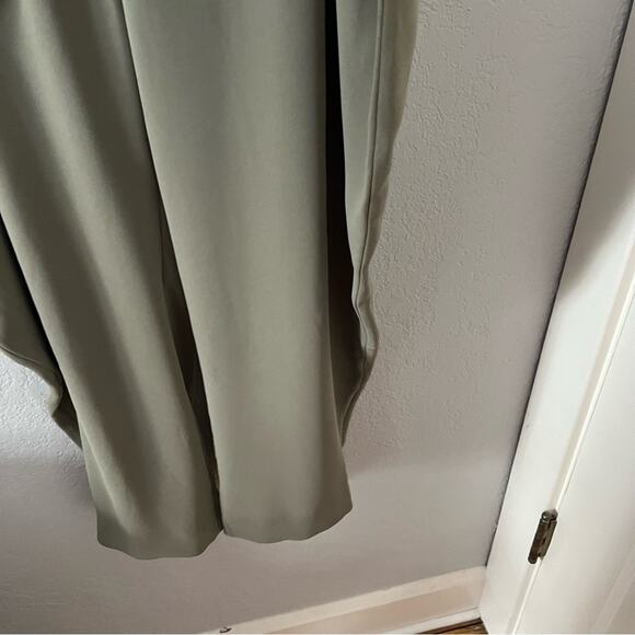 Aritzia Babaton 1-01 Jemima Pant in Newt Green - Picture 8 of 13